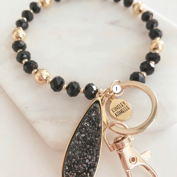 Raven keychain - Picture 2 of 3